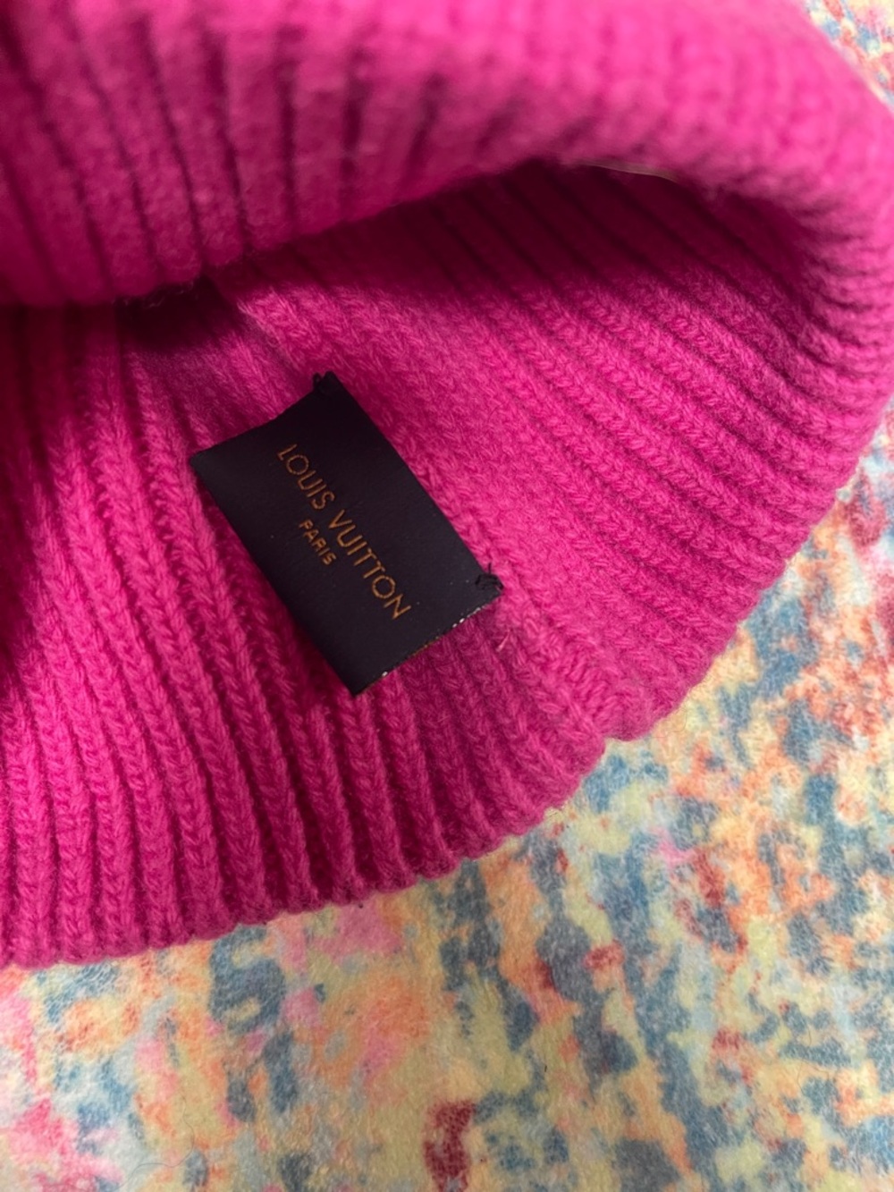 💕Louis Vuitton Style Fuchsia Ribbed Knit Beanie - Picture 3 of 4